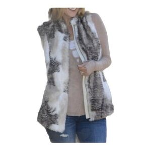 CAbi #3179 Aspen Faux Fur Vest Jacket Coat Ivory Mocha Tan Brown Full Zip Sz xs